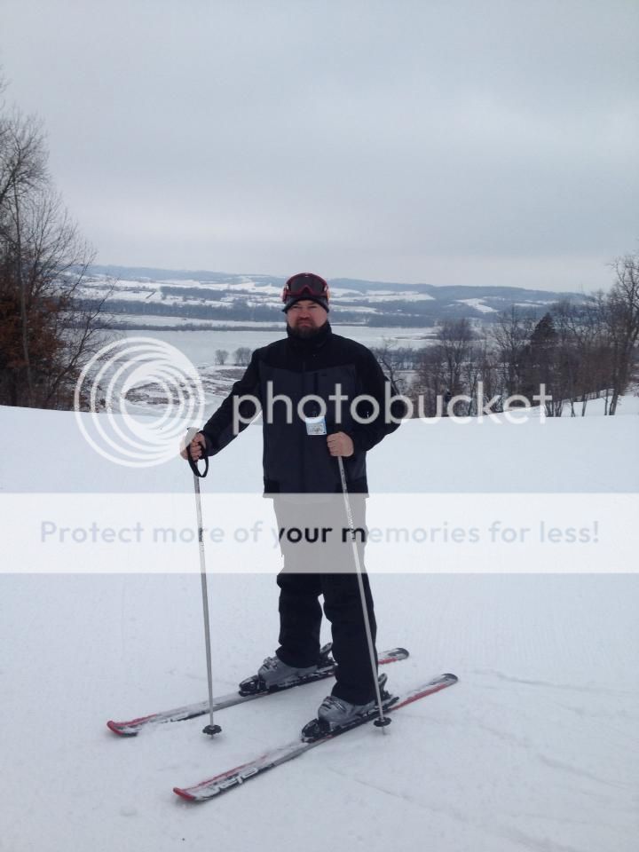 Skiing_zps95339b71.jpg