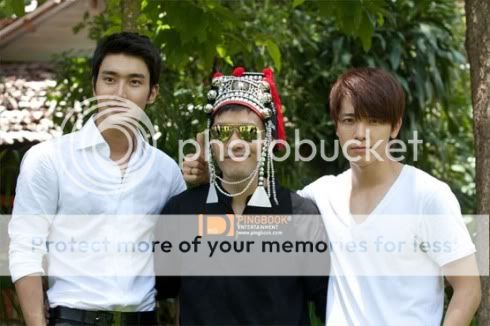 Siwon and Donghae at Woody Talk :) 9