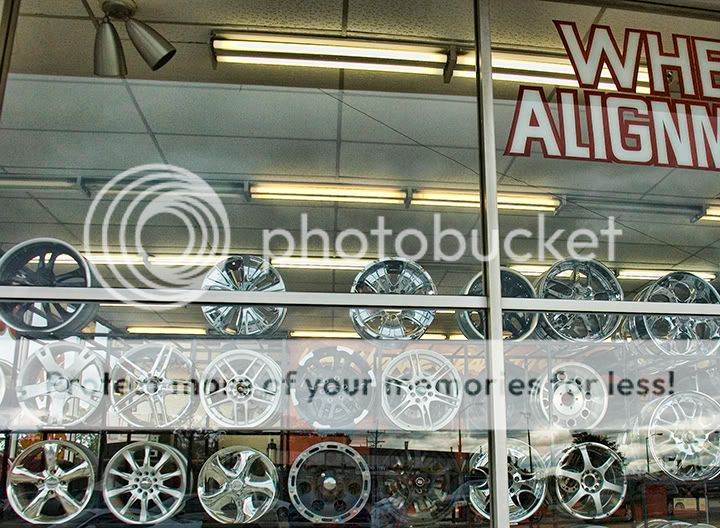 Wheel Display at F&F Tire in Brookfield WI - 02 - copyright 2009 Jeffery Blackwell